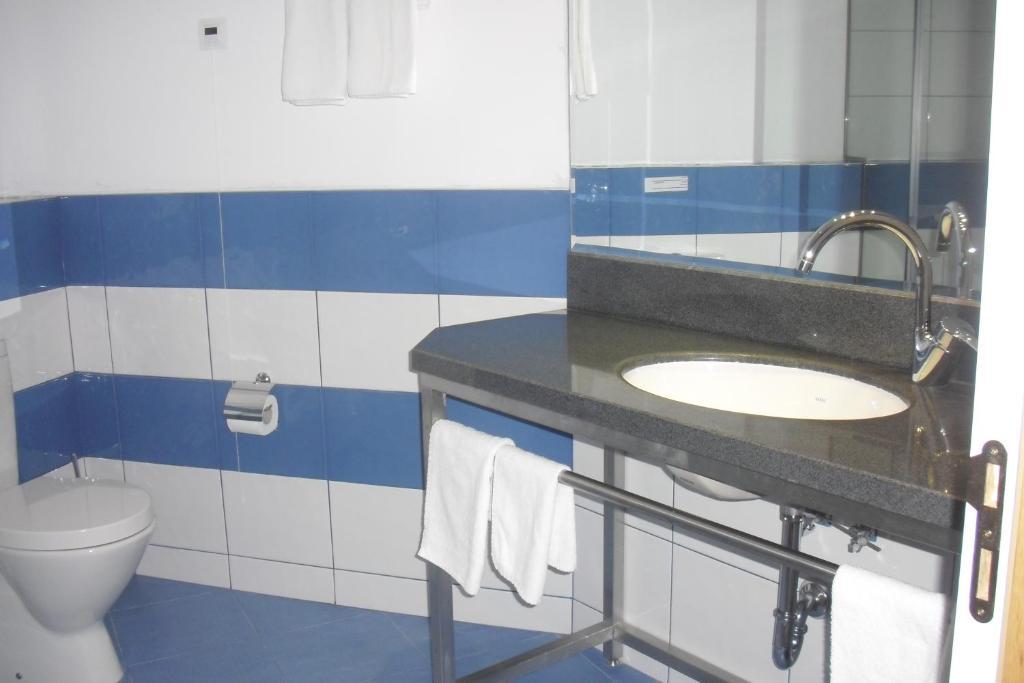 Universal Hotel Dupnitsa Bilik gambar