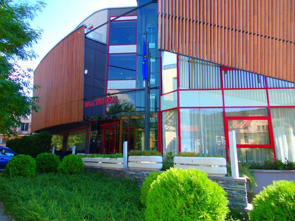 Universal Hotel Dupnitsa Luaran gambar