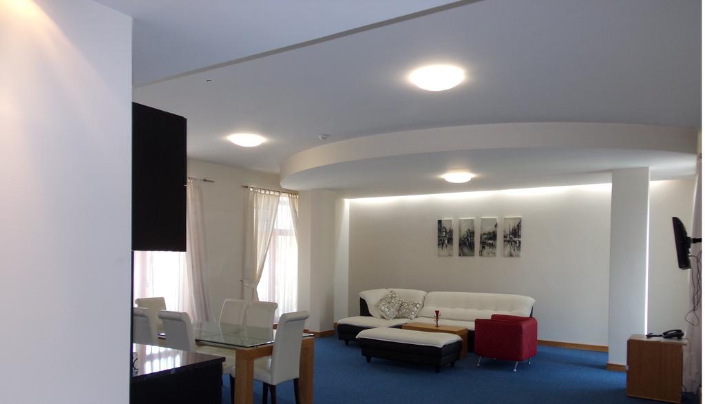 Universal Hotel Dupnitsa Luaran gambar