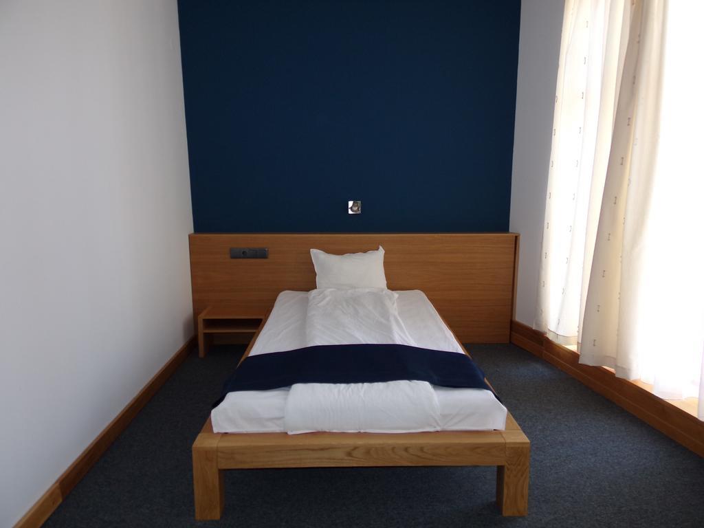 Universal Hotel Dupnitsa Luaran gambar