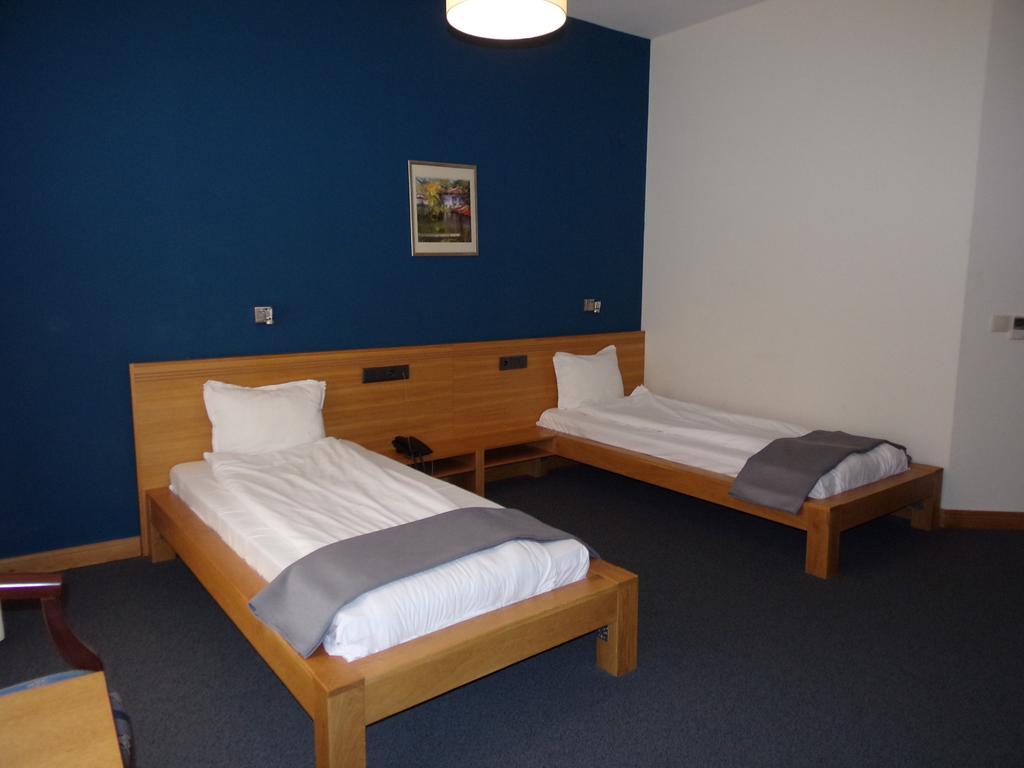 Universal Hotel Dupnitsa Luaran gambar